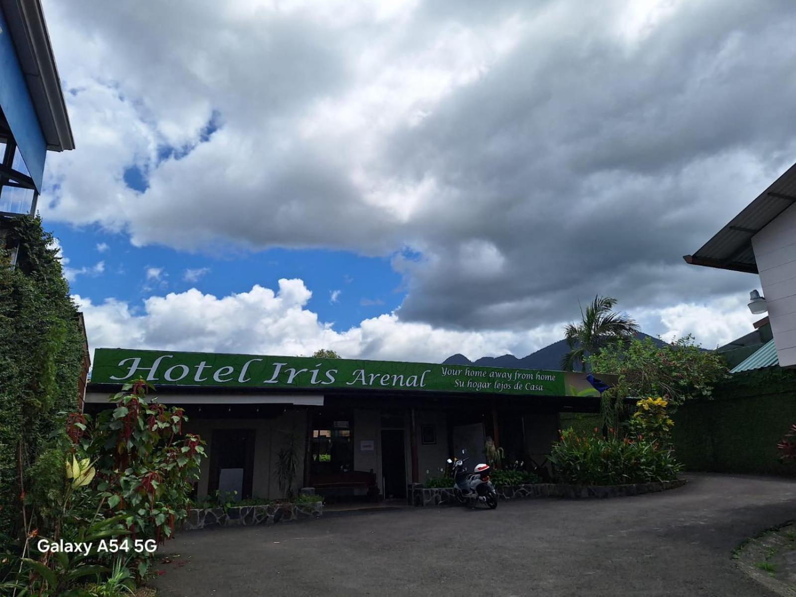 Iris Arenal Hotel La Fortuna Esterno foto