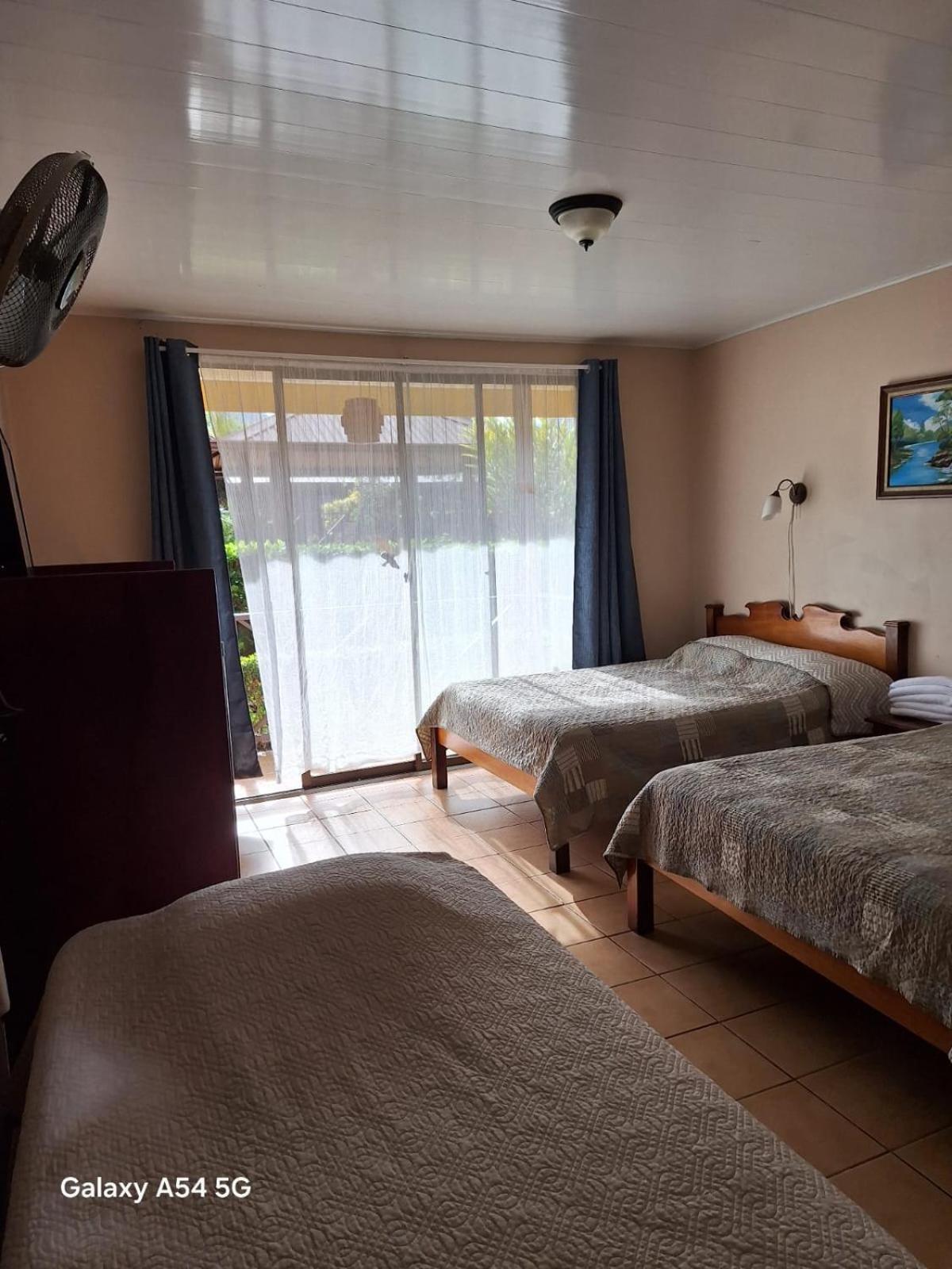 Iris Arenal Hotel La Fortuna Esterno foto